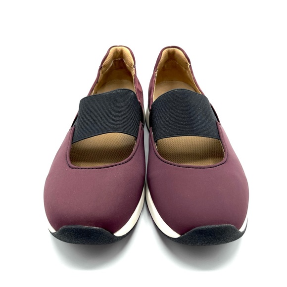 VIONIC Walking Shoe - Picture 4 of 9